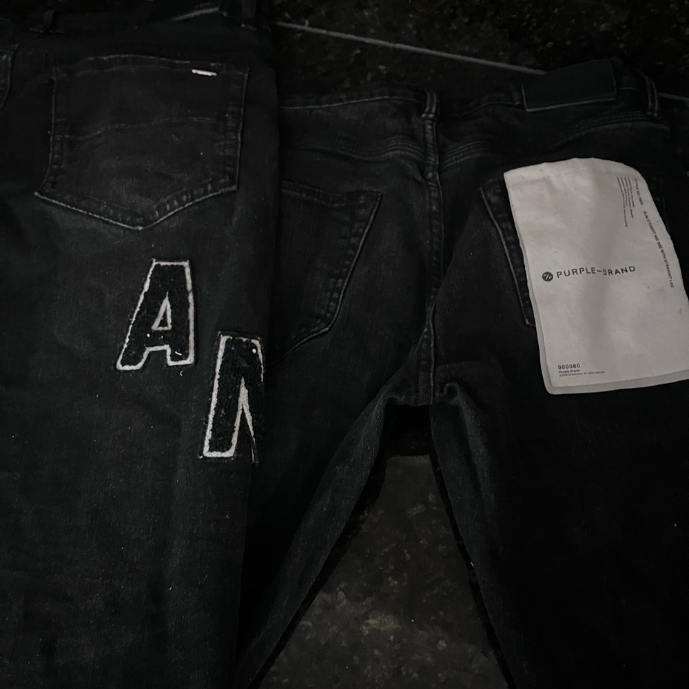 Amiri and purple bundle 1500 for the Amiri and 200 for Purples I’m asking 800